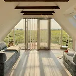 度假居 Idyllic Thatched With Sea View