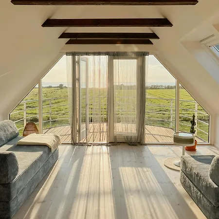 בית נופש Idyllic Thatched With Sea View