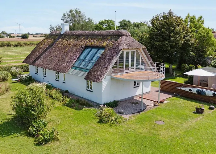 Idyllic Thatched With Sea View Humble