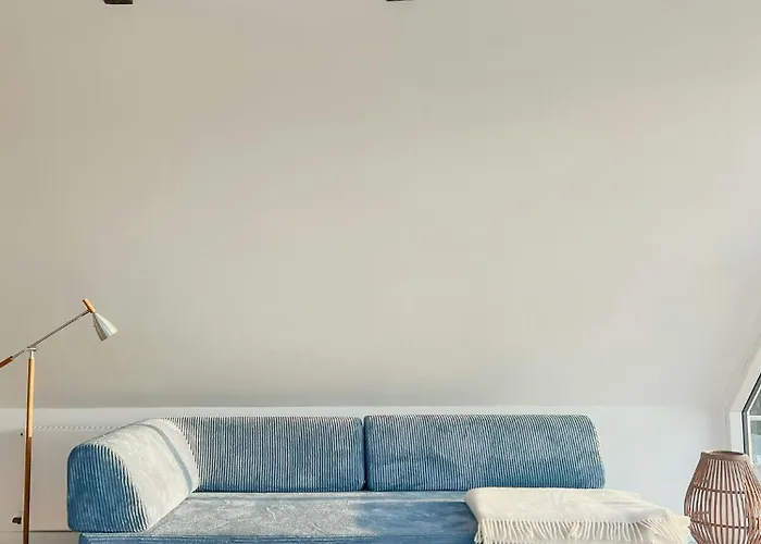 Holiday home Idyllic Thatched With Sea View Humble