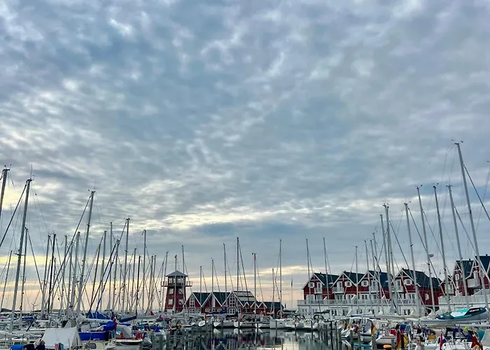 Idyllic Thatched With Sea View * Хамбл